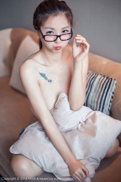 被触手强制扒开侵犯动漫女性